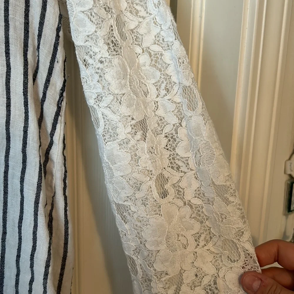Lungo L’Arno Linen Blouse Lace Sleeve size L - Picture 3 of 3
